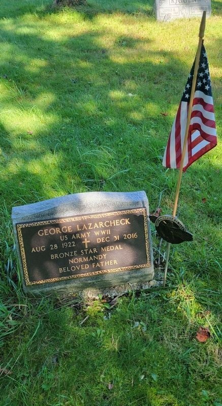 Grave of World War II Veteran<br>George Lazarcheck image. Click for full size.