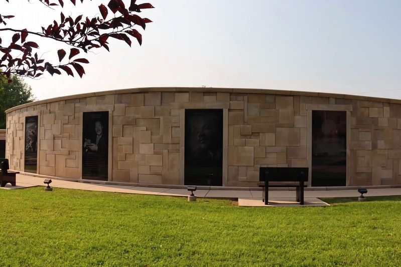 Dr. Martin Luther King, Jr. Memorial [Reverse] image. Click for full size.
