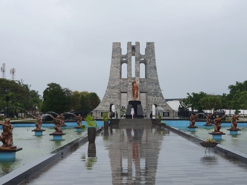 Osagyefo Dr. Kwame Nkrumah Mausoleum image. Click for full size.