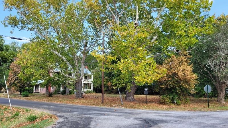 The view of the I.N. Parker House and Marker from the street. Click for full size. The view of the I.N. Parker House and Marker from the street image. Click for full size.