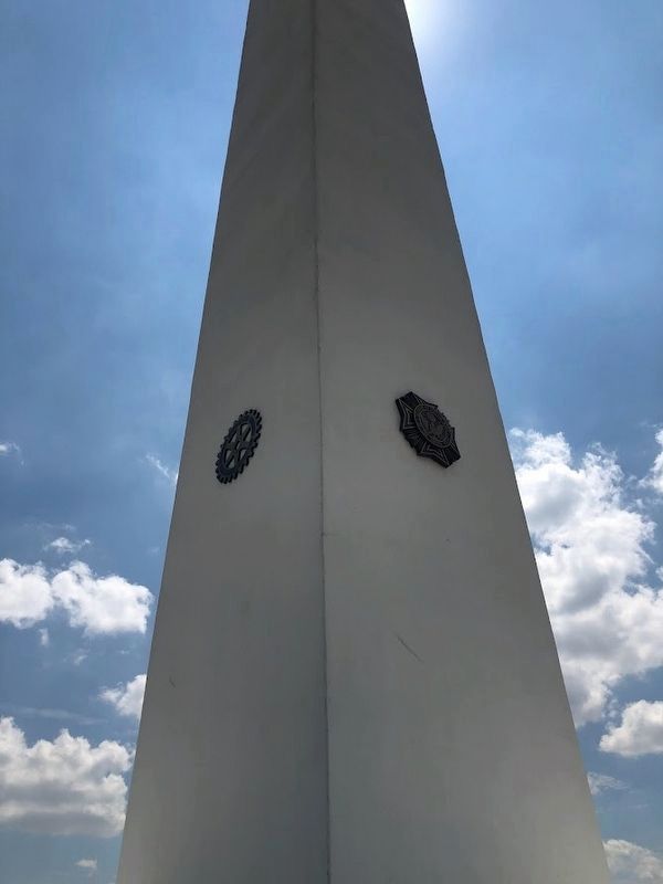 Freedom Park Memorial Tower obelisk: Rotary International and Veterans of Foreign Wars image. Click for full size.