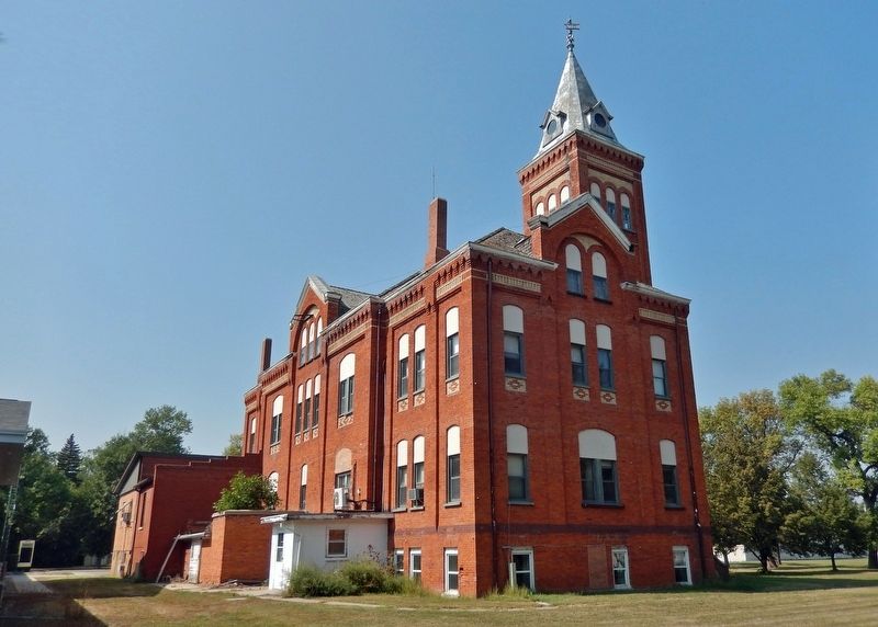 Historic Griggs County Court House<br>(<i>southeast elevation</i>) image. Click for full size.
