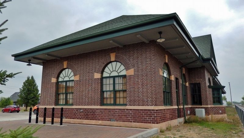 Great Northern Depot (<i>southwest elevation</i>) image. Click for full size.