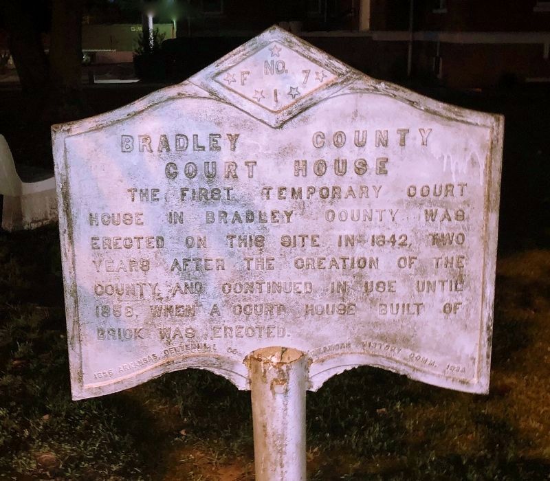 Bradley County Court House Marker image. Click for full size.
