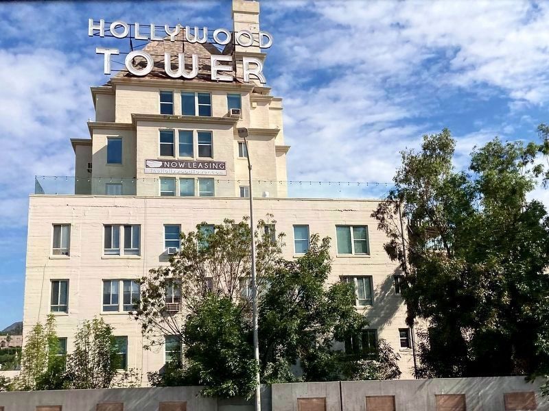 Hollywood Tower image. Click for full size.