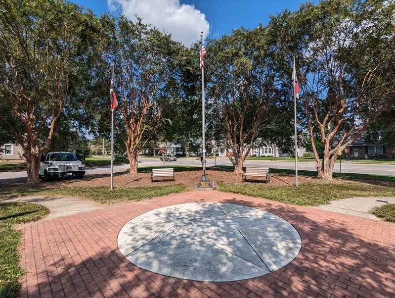 Veteran's Memorial image. Click for full size.