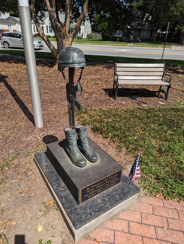 Veteran's Memorial image. Click for full size.