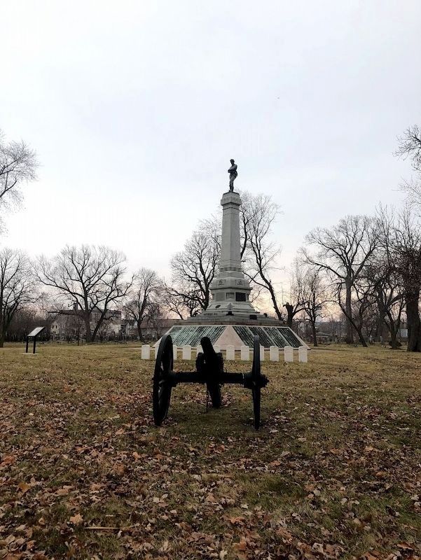 Confederate Mound image. Click for full size.