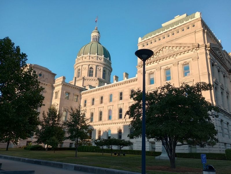 Indiana Statehouse image. Click for full size.
