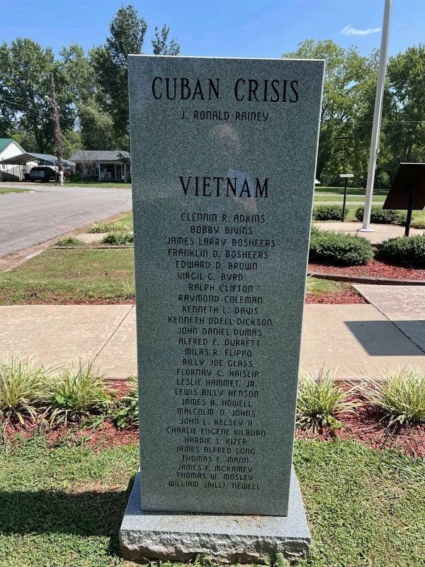 Marker 5 - Back Side - Cuban Crisis and Vietnam War image. Click for full size.