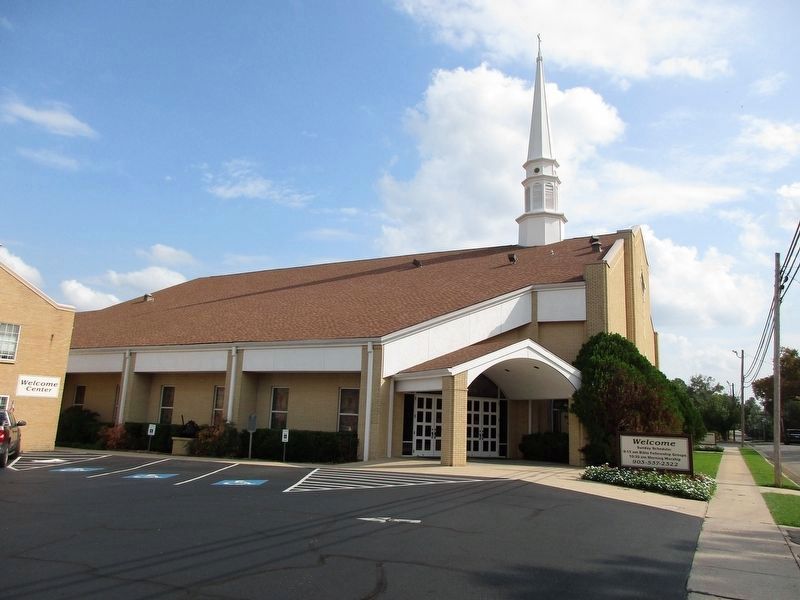 First Baptist Church of Mount Vernon and Marker. Click for full size. First Baptist Church of Mount Vernon and Marker image. Click for full size.