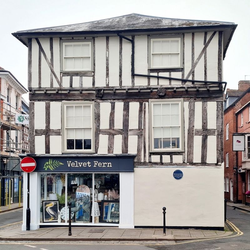 8 High Street image. Click for full size.