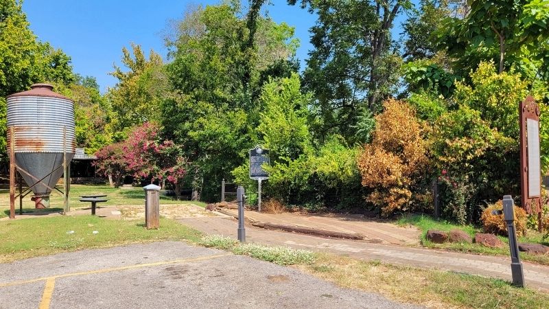 The view of the Don Hastings Marker from the street. Click for full size. The view of the Don Hastings Marker from the street image. Click for full size.