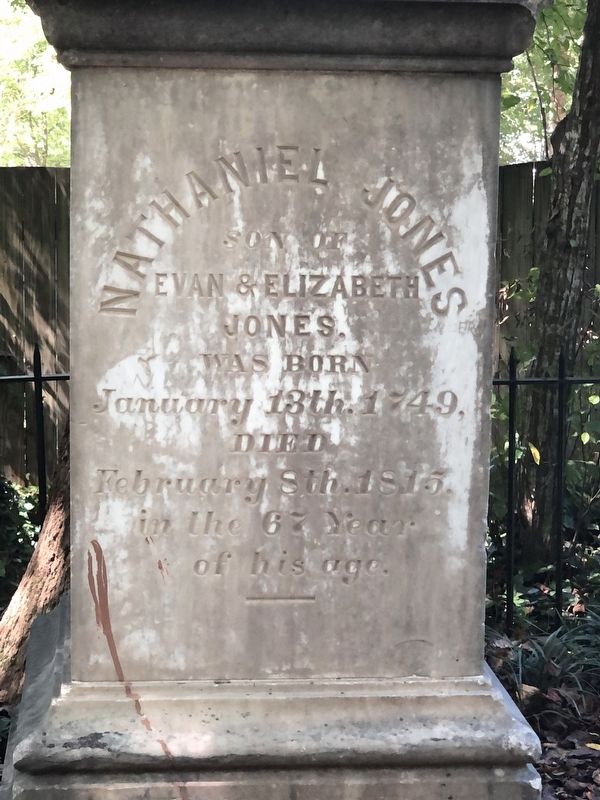 Nathaniel Jones grave marker (closeup) image. Click for full size.