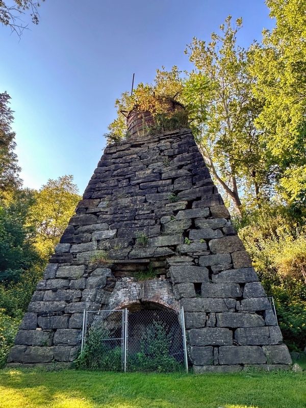 Foster Falls Furnace image. Click for full size.