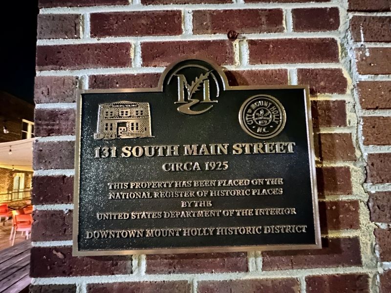 131 South Main Street Marker image. Click for full size.