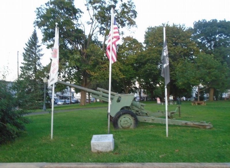Veterans Memorial image. Click for full size.