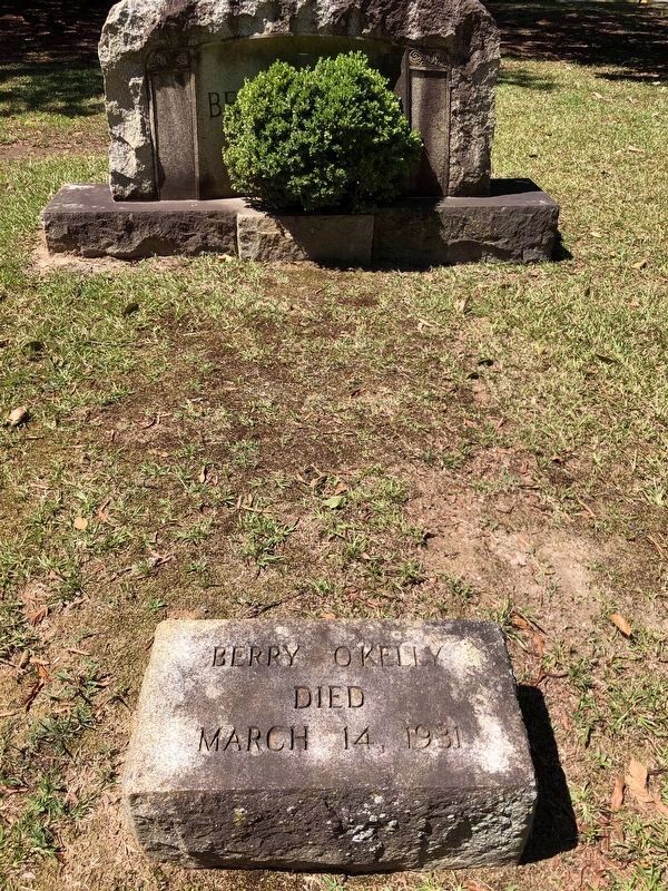 Berry O'Kelly grave site image. Click for full size.