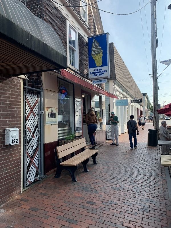 Derosier�s Market Marker image. Click for full size.