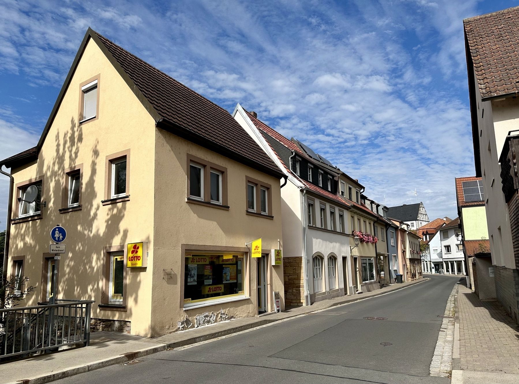 Schallfelder Tor / Schallfeld Gate Marker - wide view. Click for full size. Schallfelder Tor / Schallfeld Gate Marker - wide view image. Click for full size.