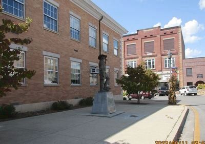 Daniel Boone Statue. Click for full size. Daniel Boone Statue image. Click for full size.