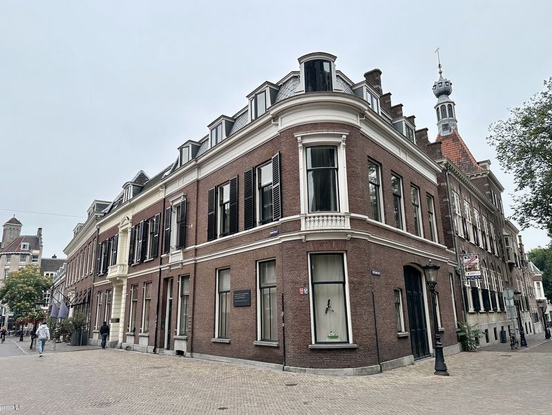 Hendrik Marsman Marker - wide view. Click for full size. Hendrik Marsman Marker - wide view image. Click for full size.