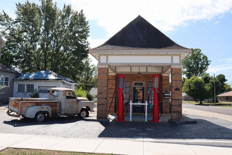Hy Red Gasoline Station Marker. Click for full size. Hy Red Gasoline Station Marker image. Click for full size.