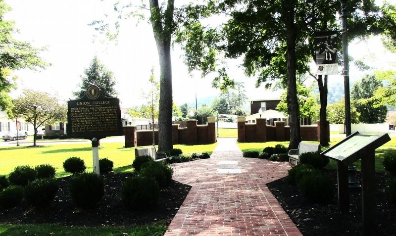 Union College Marker. Click for full size. Union College Marker image. Click for full size.