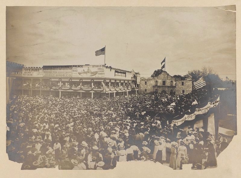 Theodore Roosevelt giving an address at the Alamo, 1905 image. Click for full size.