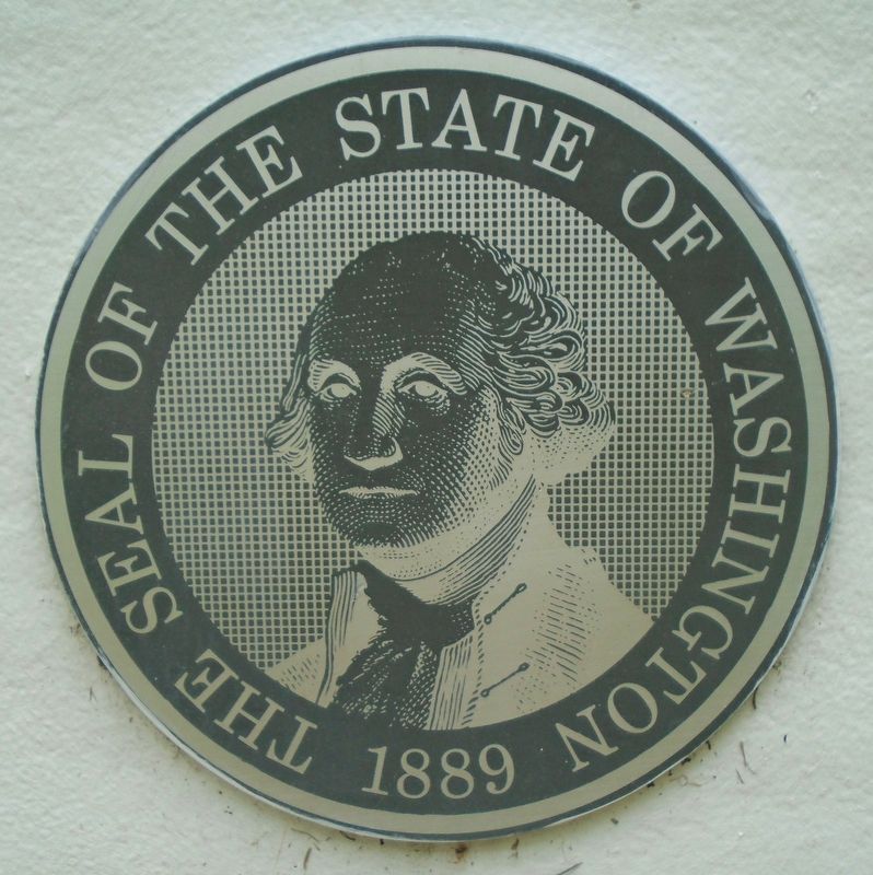Washington State Seal on Memorial Obelisk image. Click for full size.