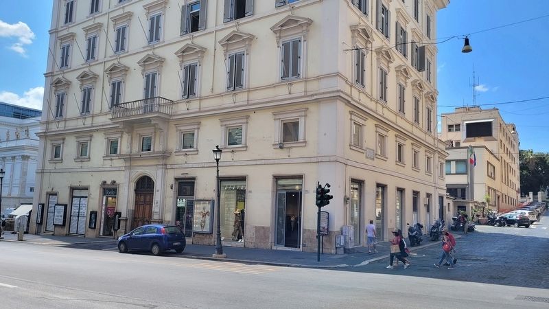 The view of the Palazzo delle Esposizioni Marker from across the street image. Click for full size.