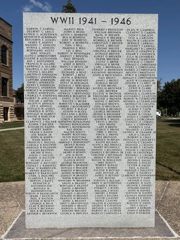 Osceola County Veterans Memorial (fourth wall from left) image. Click for full size.