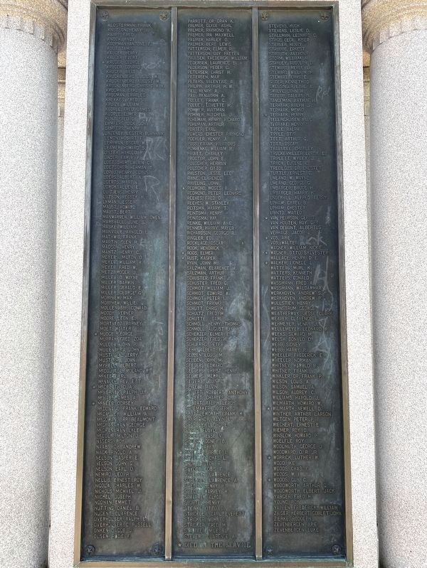 Osceola County World War I Memorial (north side) image. Click for full size.