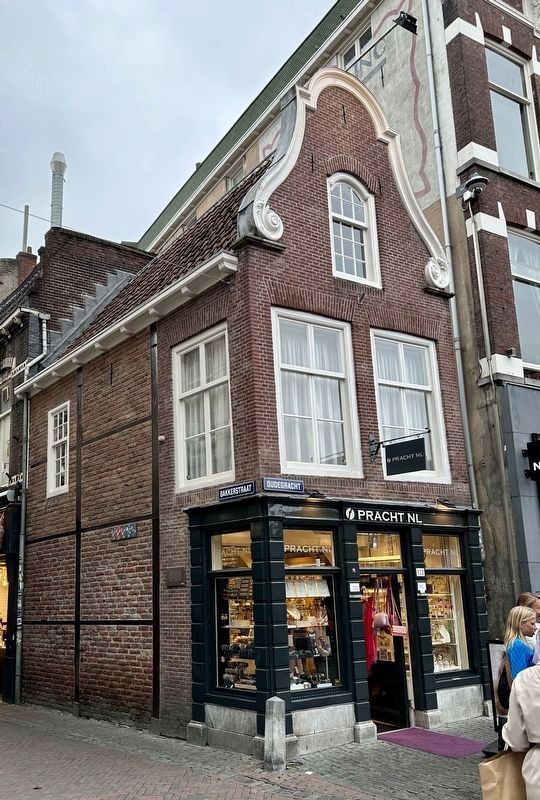 Hey Vakwerkhuis / The Half-Timbered House and Marker image. Click for full size.