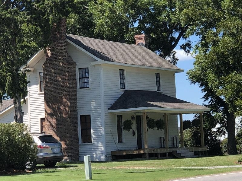 Norris-Holland-Hare House. Click for full size. Norris-Holland-Hare House image. Click for full size.