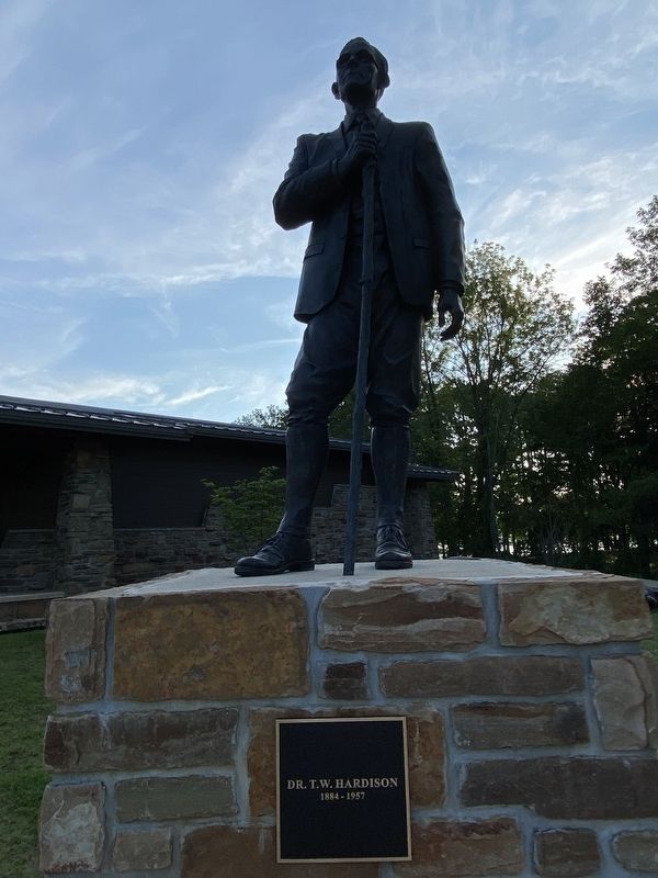 Statue of Dr. T.W. Hardison image. Click for full size.