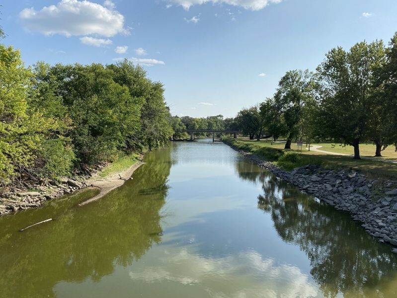 View of the Des Moines River south from the Estherville Swinging Bridge image. Click for full size.