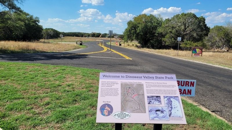 Welcome to Dinosaur Valley State Park Marker. Click for full size. Welcome to Dinosaur Valley State Park Marker image. Click for full size.