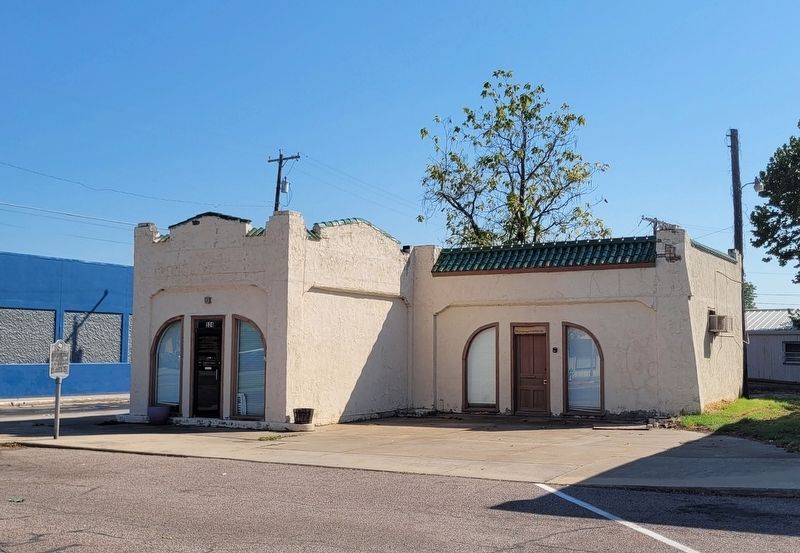 The view of the Confederate Commissary Marker from across the street. Click for full size. The view of the Confederate Commissary Marker from across the street image. Click for full size.