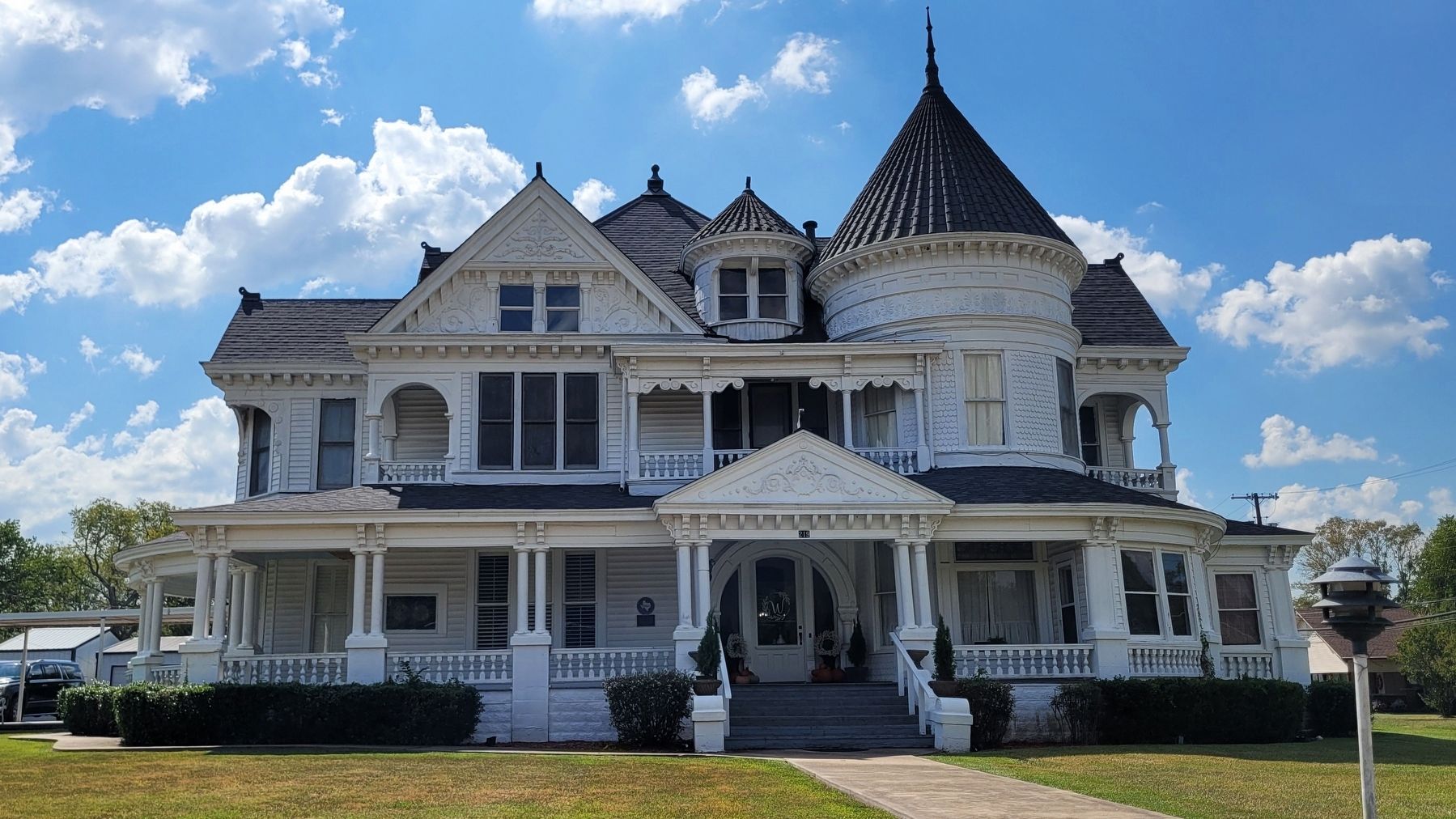 The Old Home of Pioneer Banker A.B. Scarborough image. Click for full size.