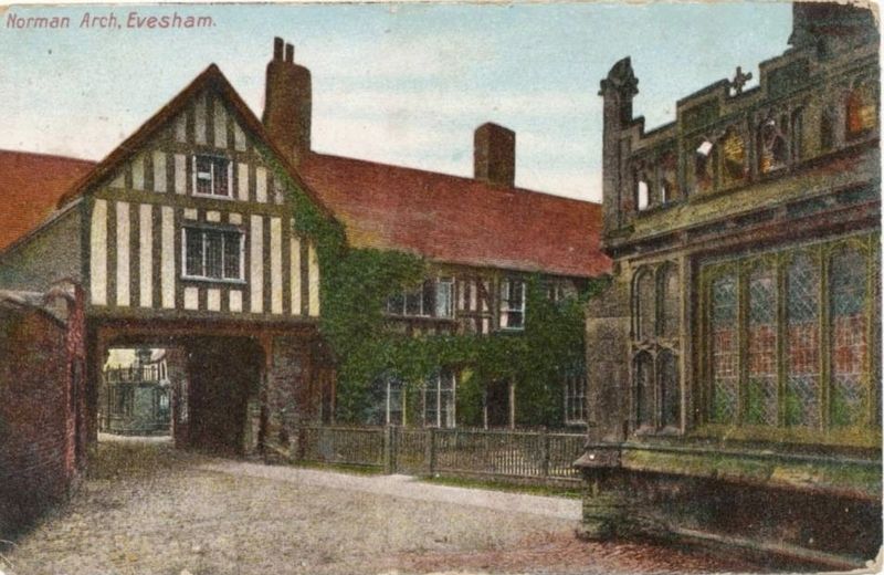 Norman Gateway - from churchyard side. Click for full size. Norman Gateway - from churchyard side image. Click for full size.