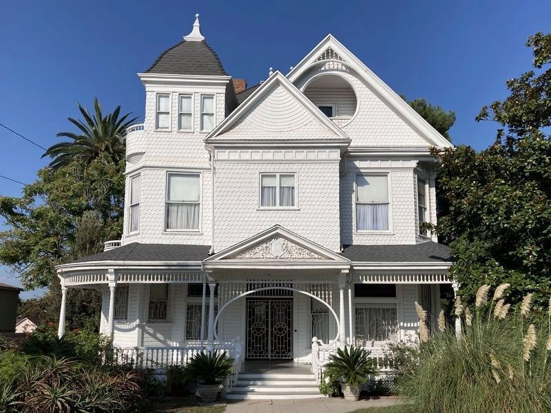 Lewis House image. Click for full size.