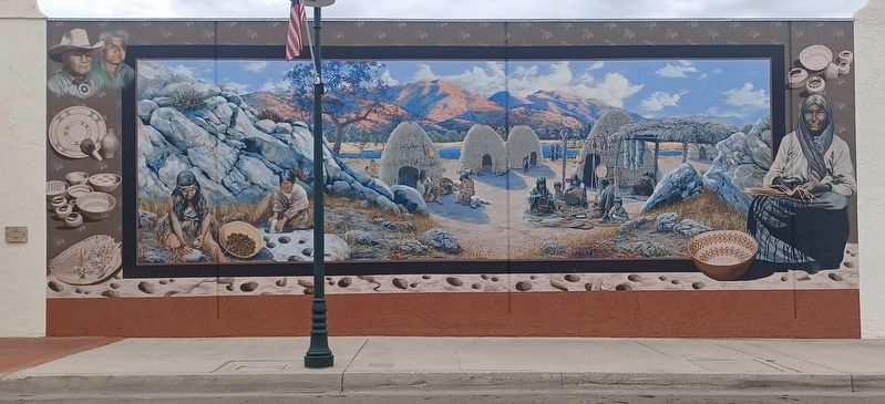 N�wa - Kawaiisu People Mural image. Click for full size.