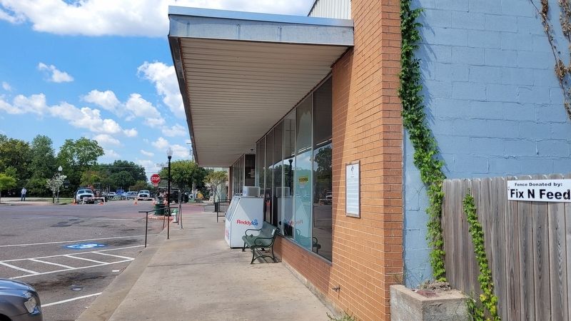 The view of the Showdown Marker by a store. Click for full size. The view of the Showdown Marker by a store image. Click for full size.