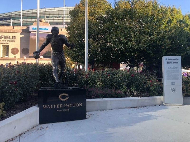 Walter Payton Marker and Statue image. Click for full size.