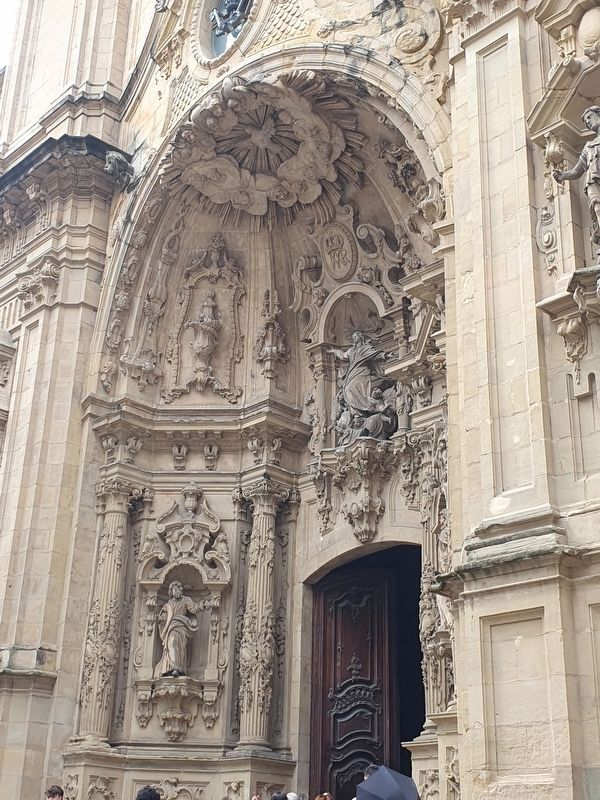 Basilica of Santa Mara del Coro Entryway Detail image. Click for full size.