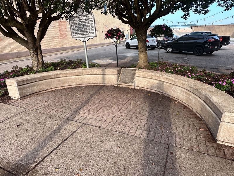 Site of Silver Bridge Collapse Marker image. Click for full size.
