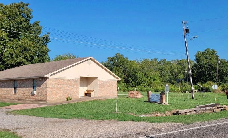 Little Bethel Baptist Church and Marker image. Click for full size.
