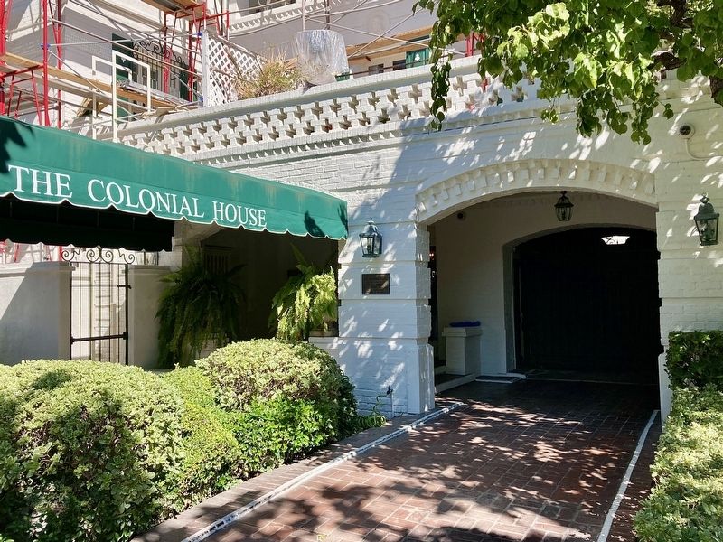 Colonial House Marker image. Click for full size.