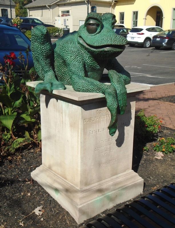 Commemorating [the] Dublin Kiwanis Frog Jump Monument image. Click for full size.